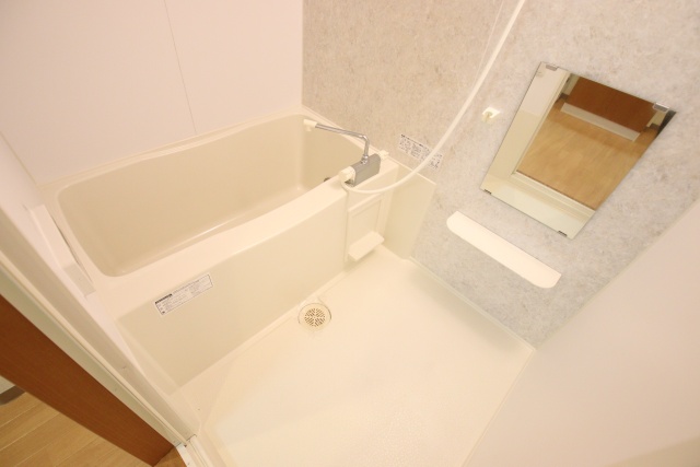 バス・シャワールーム　※別室の参考写真の為、現況優先です。