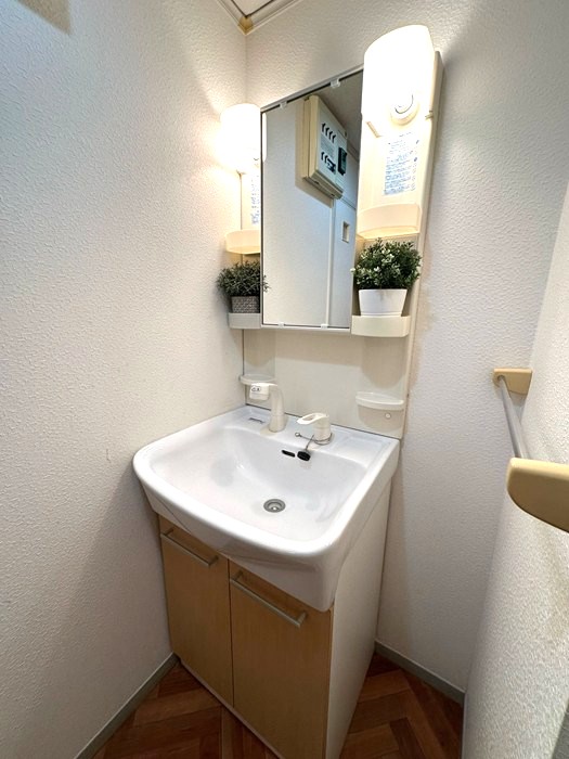 洗面設備　洗髪洗面化粧台で忙しい朝にも寝癖の付いた頭にも優しい☆お化粧