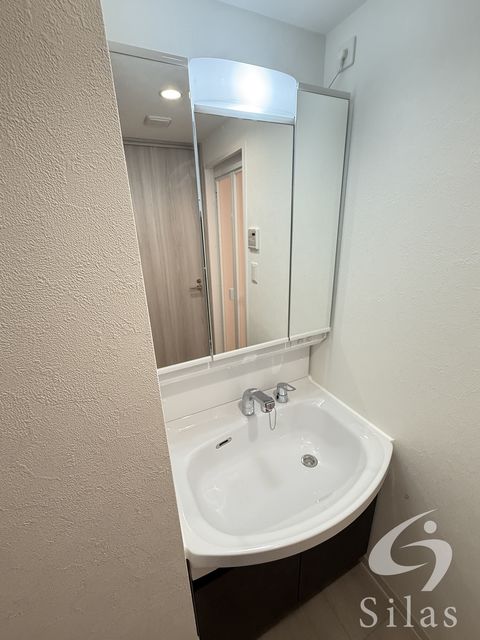 洗面設備　同仕様