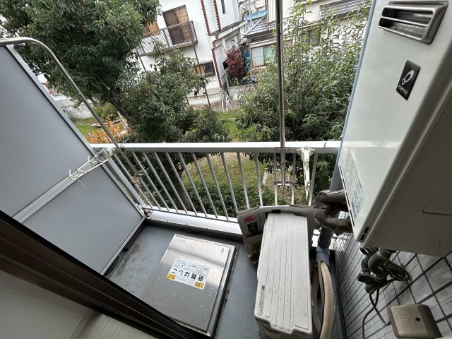 バルコニー　陽当たり良好なバルコニーです