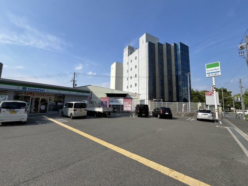 コンビニ　ファミリーマート 本庄西一丁目店（コンビニ）まで1880m