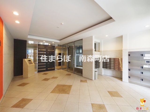 ロビー　「暮らしの設計図は、ここから始まります。」