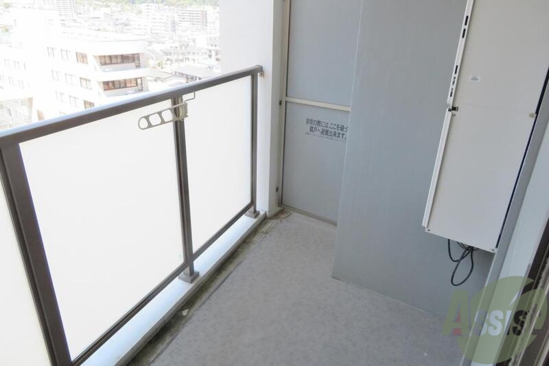 バルコニー　バルコニーには洗濯物もしっかり干せます。
