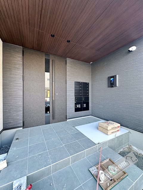 エントランス　オートロック付きで部外者シャットアウト♪