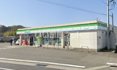 コンビニ　ファミリーマート 押部谷木幡店（コンビニ）まで1043m