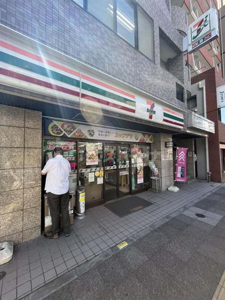 コンビニ　セブンイレブン北区王子2丁目店（コンビニ）まで440m