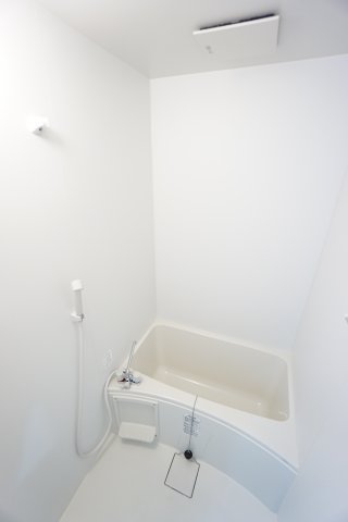バス・シャワールーム　※同物件、同タイプの写真です。