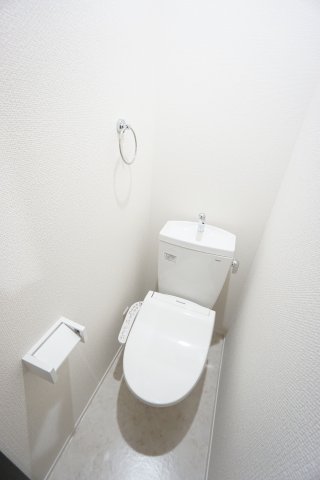 トイレ　※同物件、同タイプの写真です。