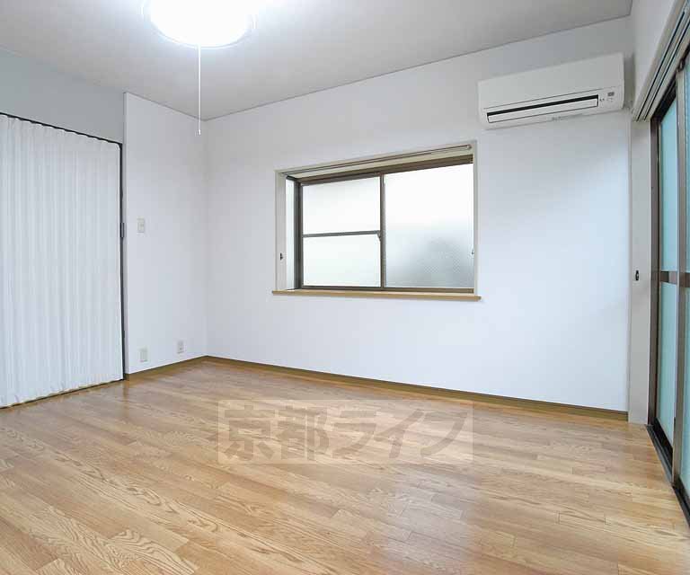 居室・リビング　日当たりが良好です。