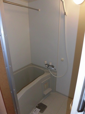 バス・シャワールーム　お問合せはシティホーム海田センター　082-821-2227