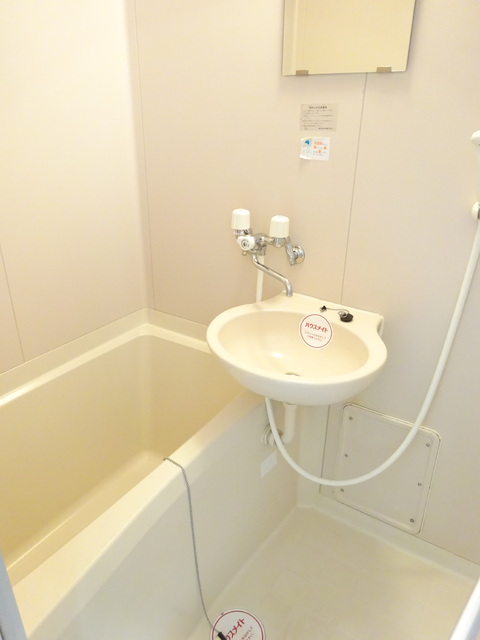 バス・シャワールーム　★洗面ボウル付きのバスルーム★