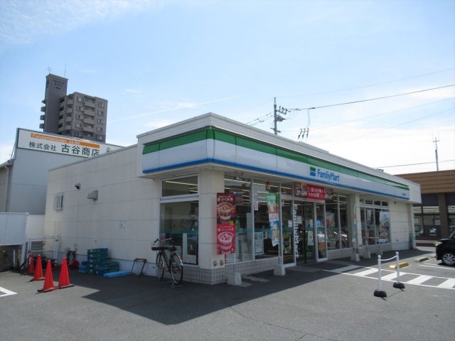 コンビニ　ファミリーマート東古松中央店（コンビニ）まで473m