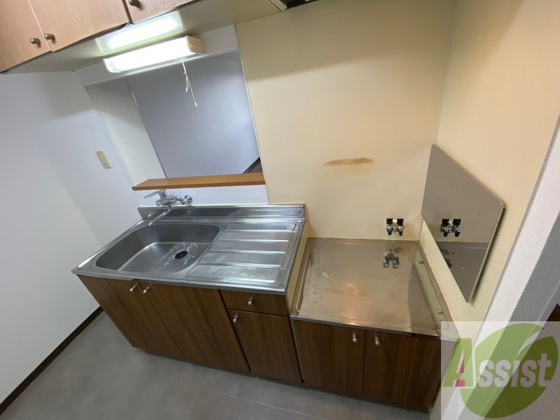 キッチン　ガスキッチンです。２口コンロが設置できます。