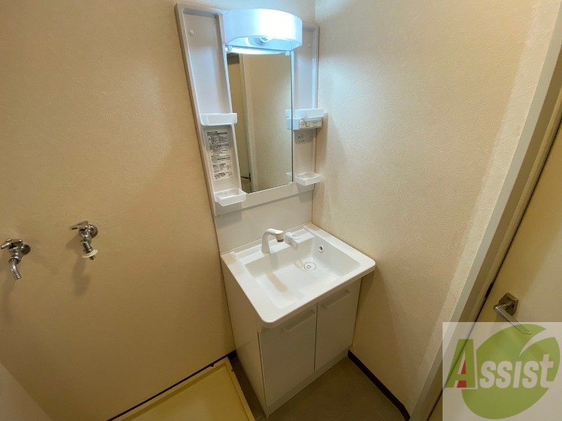 洗面設備　こちらに洗面台があります。朝の洗顔はこちらで。