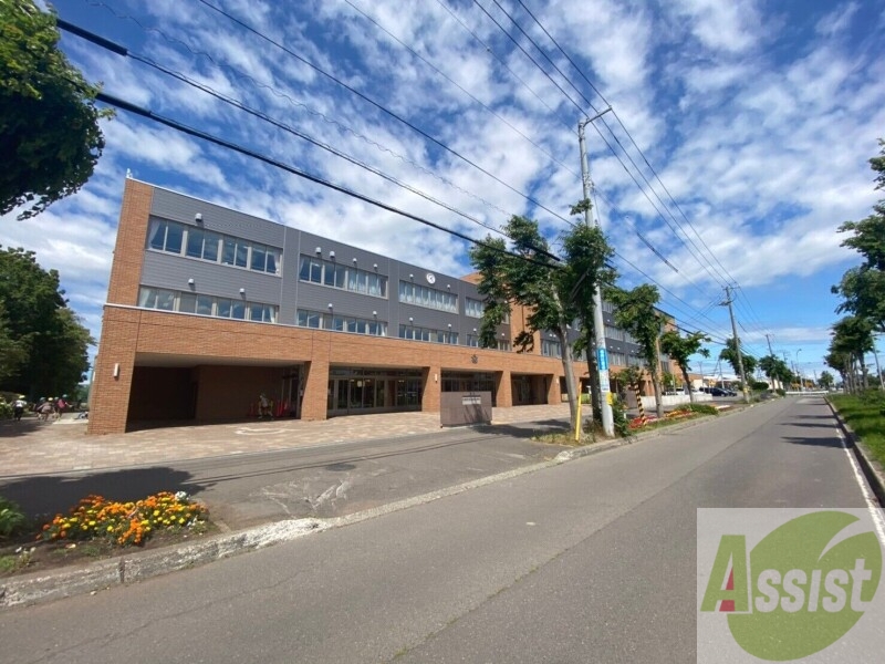 小学校　札幌市立屯田小学校（小学校）まで504m