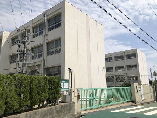 中学校　市立小部中学校（中学校）まで1770m
