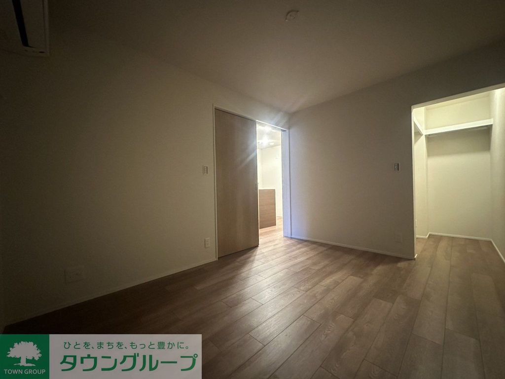 エントランス　駐車場