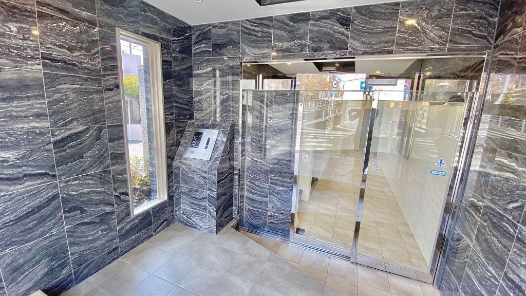 エントランス　オートロック