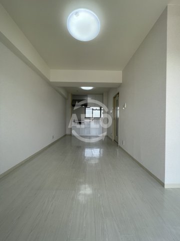 居室・リビング　ロベリア弐番館　リビング