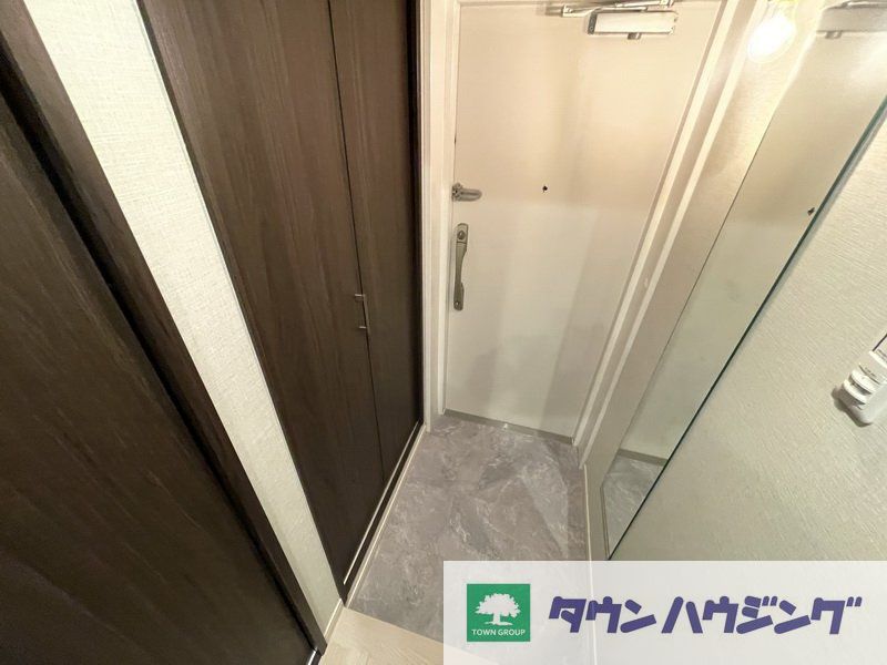 玄関　お問合せは(株)タウンハウジングレジデンス事業部までお問合…