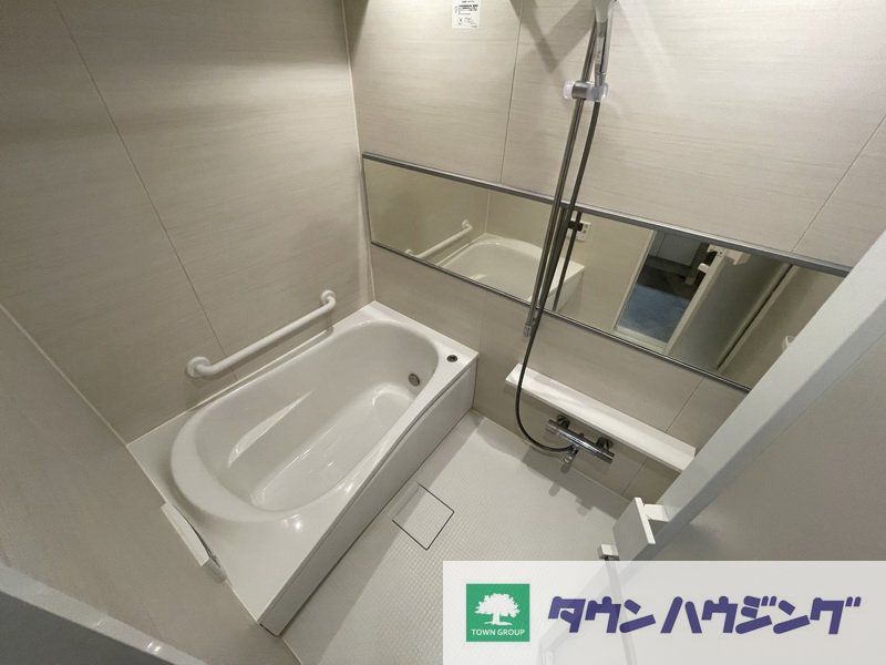 バス・シャワールーム　お問合せは(株)タウンハウジングレジデンス事業部までお問合…
