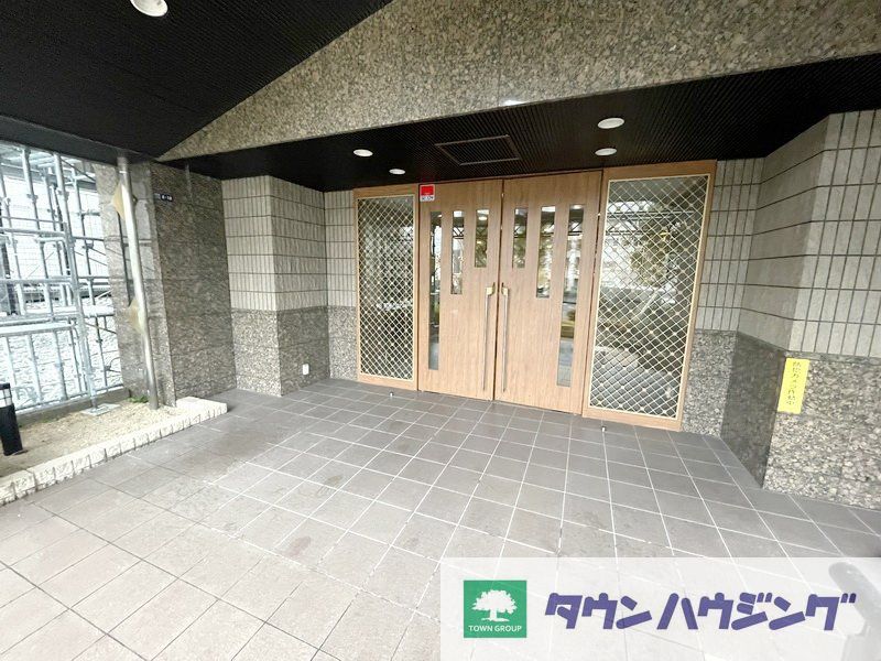 エントランス　お問合せは(株)タウンハウジングレジデンス事業部までお問合…