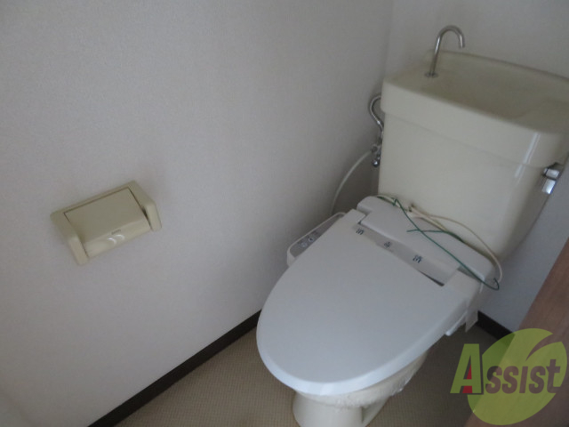 トイレ　こちらはトイレです。清潔感があり、安心して使用できます。