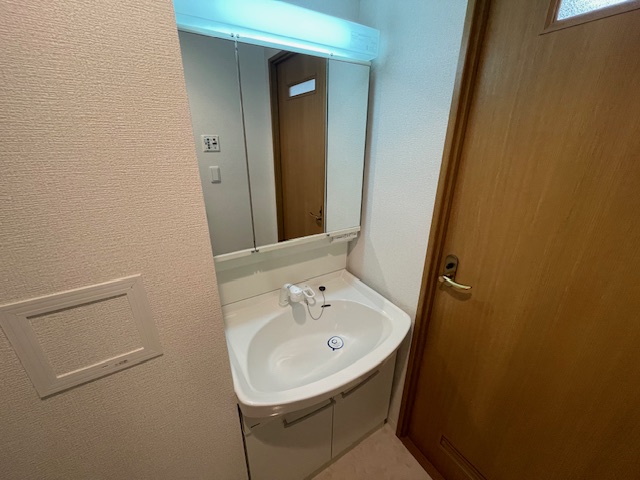 洗面設備　モデル