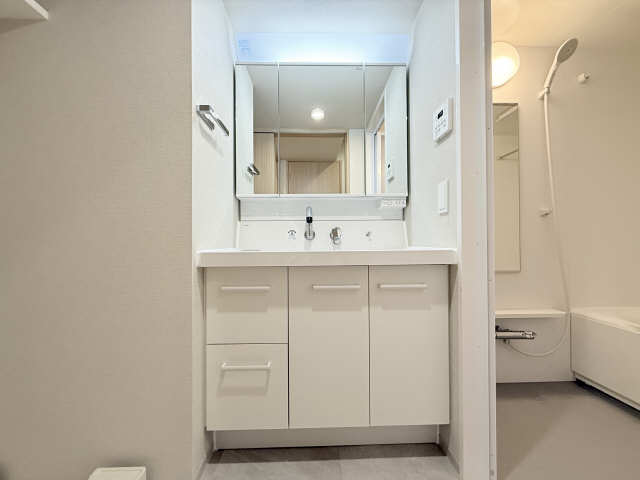 洗面設備　同一タイプ