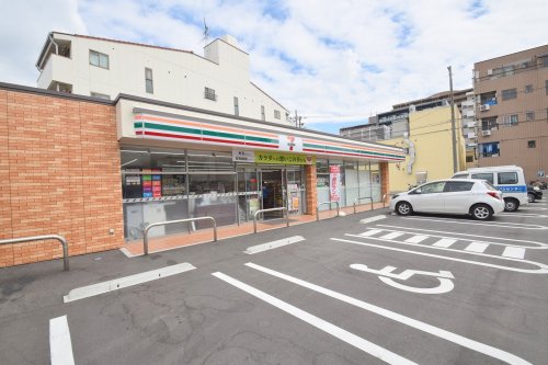 コンビニ　セブンイレブン 大阪内代店（コンビニ）まで86m