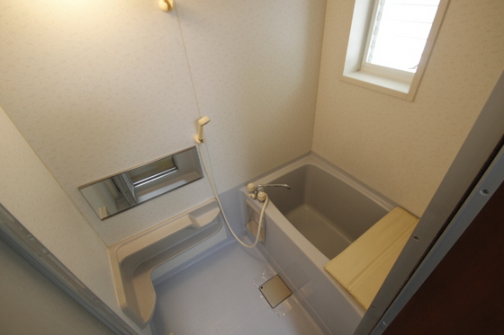 バス・シャワールーム　※別部屋の写真です