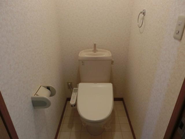 トイレ　ウォシュレット付き