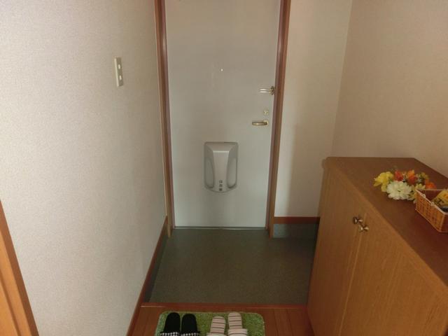 玄関　玄関と靴箱