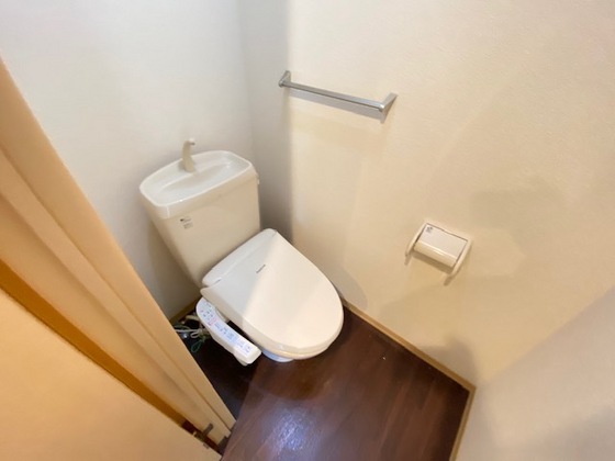 トイレ　※別部屋の写真です