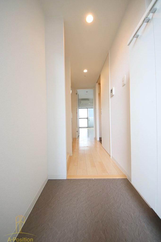 玄関　SERENiTE上町台