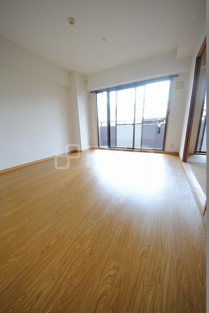 居室・リビング　写真は１０４号室