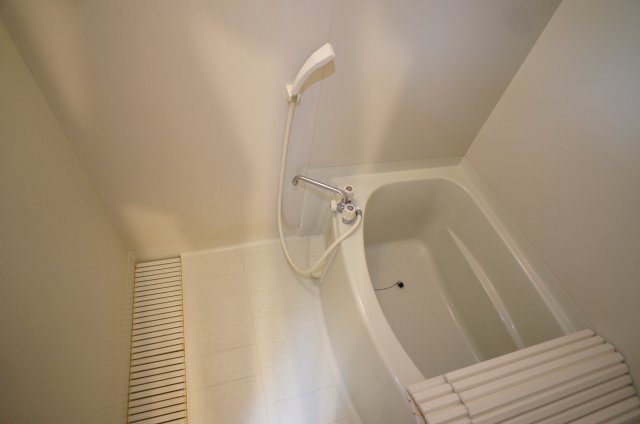 バス・シャワールーム　ゆったり過ごせるお風呂です
