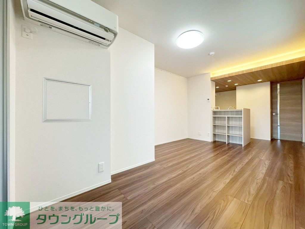 居室・リビング　エントランス