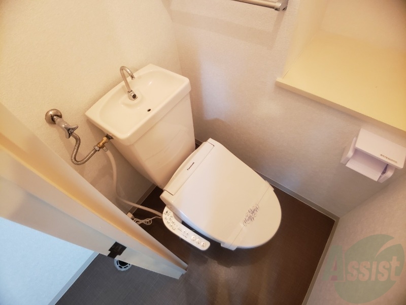 トイレ　トイレです。ウォシュレット付を探している方、おすすめです。
