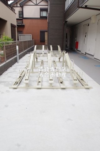 その他共有部分　敷地内駐輪場完備