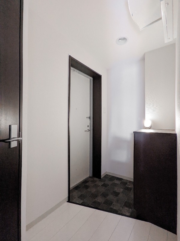 玄関　図面と現状に相違がある場合には現状を優先