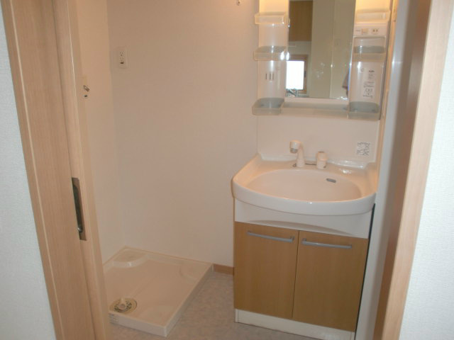 洗面設備　同型タイプ