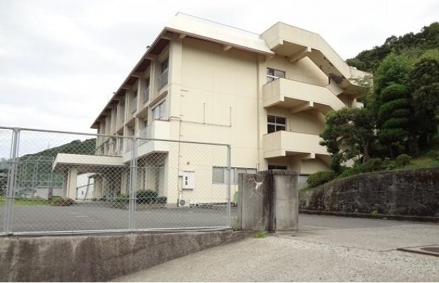 小学校　三島小学校（小学校）まで2300m