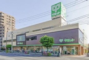 スーパー　サミットストア 野沢龍雲寺店（スーパー）まで642m