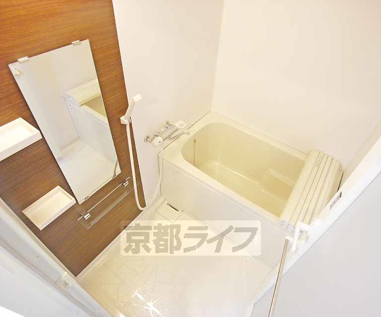 バス・シャワールーム　大きなお風呂です。