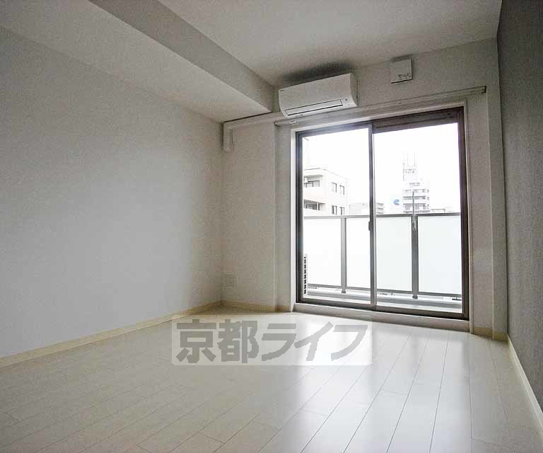 その他部屋・スペース　大きな洋室です。