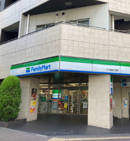 コンビニ　ファミリーマート八丁堀店（コンビニ）まで269m
