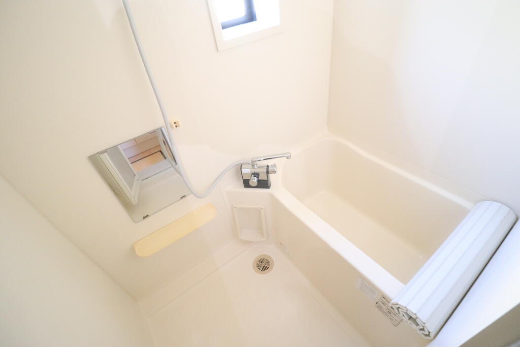 バス・シャワールーム　バスルーム