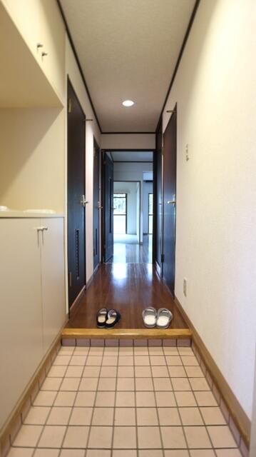 玄関　同じ間取りお部屋の写真