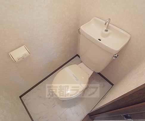 トイレ　清潔感のある洋式トイレ。。